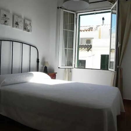 F28 Apartamento En Pleno Centro De Fornells 福尔内利斯